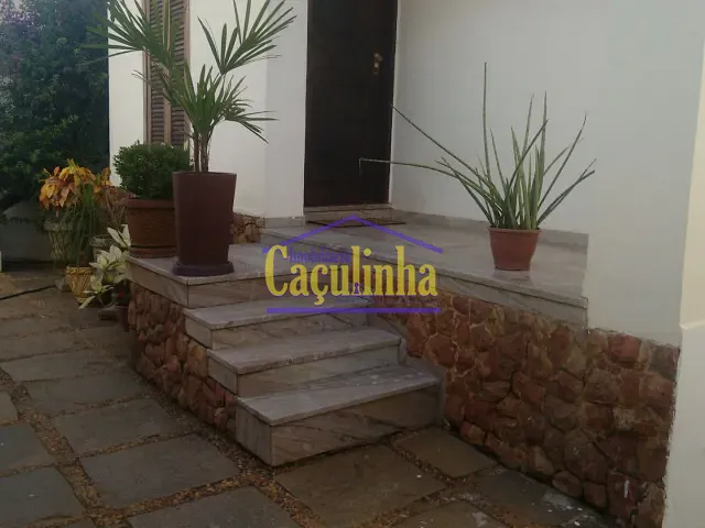 Casa com 250m² 2 quartos e 4 banheiros, à venda, no bairro Centro em Barra do Piraí