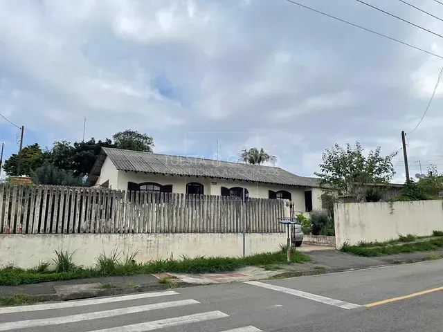 Casa com 121m² 3 quartos e 2 banheiros, à venda, no bairro Canguiri em Colombo