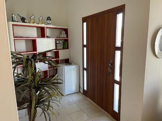 Casa com 250m² 3 quartos e 2 banheiros, à venda, no bairro Laranjal em Pelotas