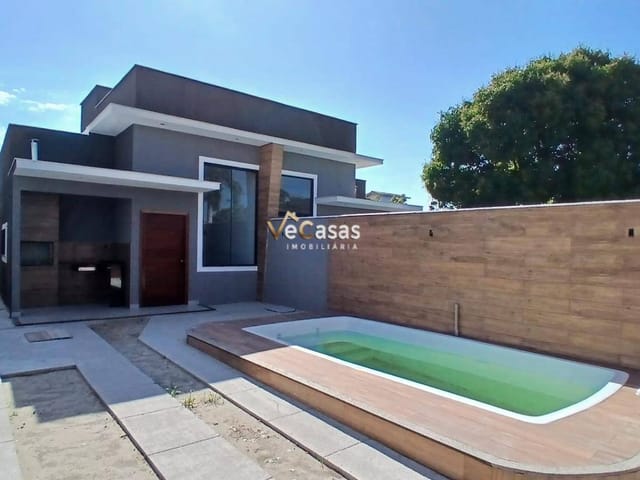Casa com 210m² 3 quartos e 2 banheiros, à venda, no bairro Ouro Verde em Rio das Ostras