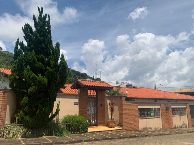 Casa com 82930m², à venda, no bairro Edith Lopes em Cambuí