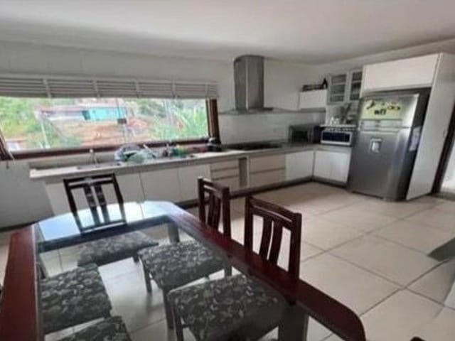 Casa com 82930m², à venda, no bairro Edith Lopes em Cambuí