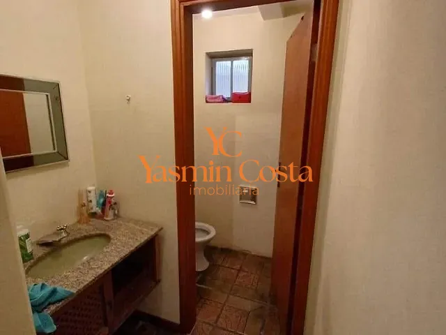Casa com 420m² 4 quartos e 3 banheiros, à venda, no bairro Centro em Cambuí