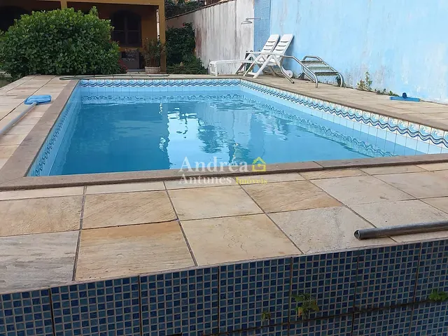Casa com 510m² 4 quartos e 2 banheiros, à venda, no bairro Praia Grande em Arraial do Cabo