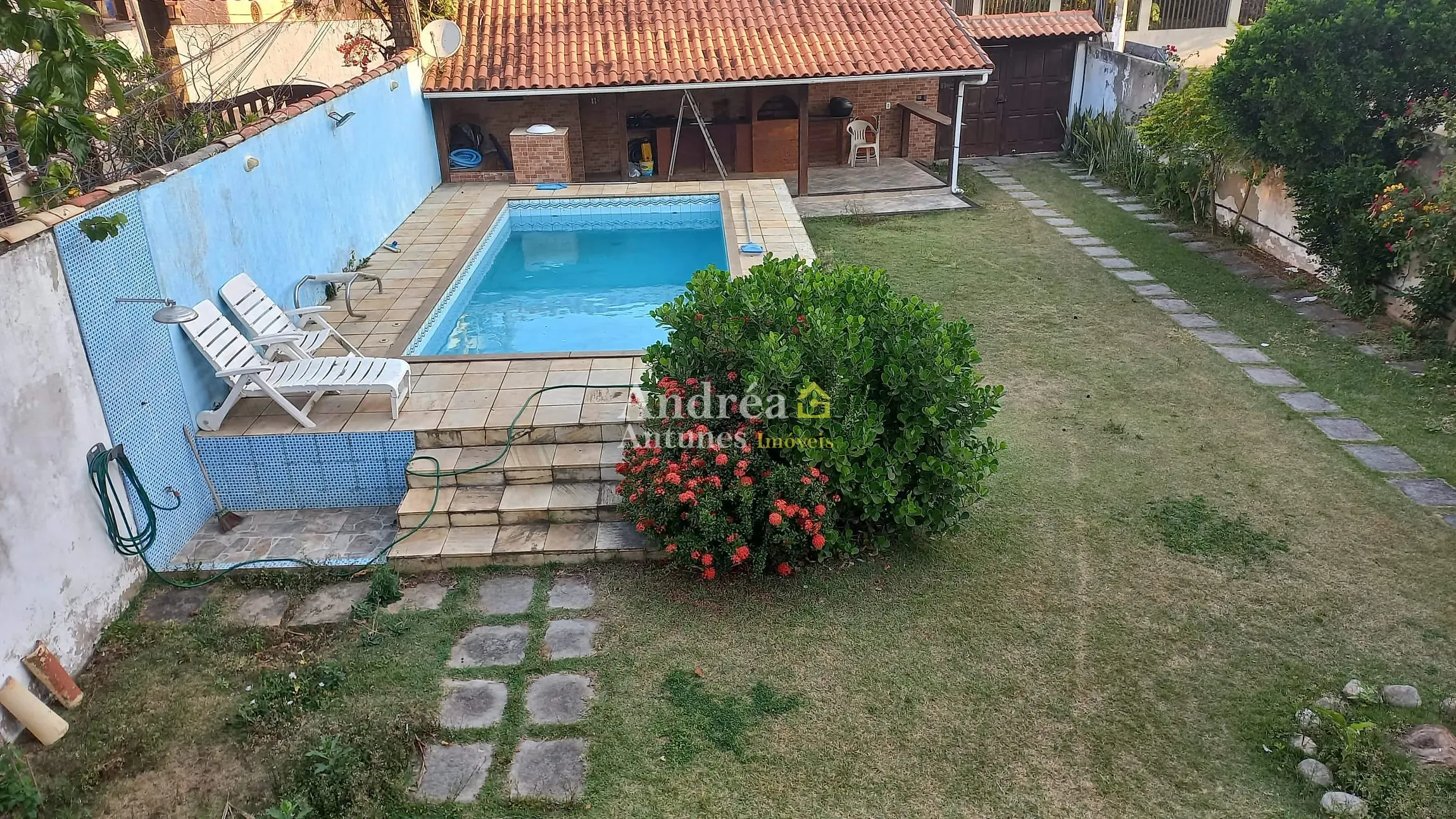 Casa, 4 quartos, 226 m² - Foto 1