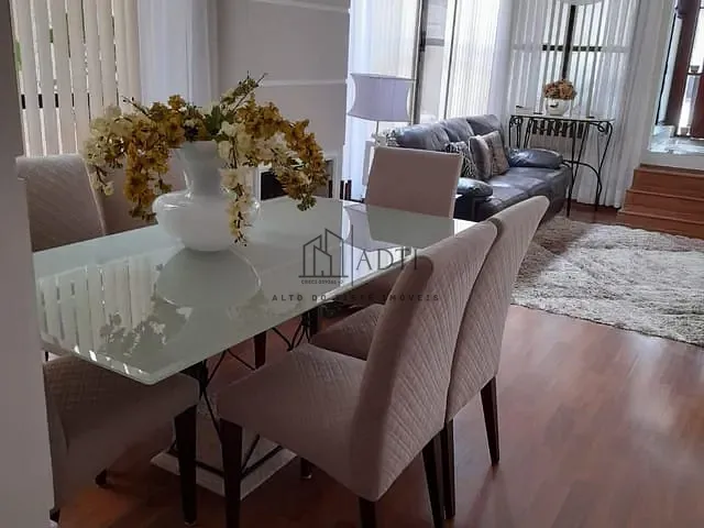 Casa 3 quartos e 1 banheiro, à venda, no bairro Parque Santana em Mogi das Cruzes