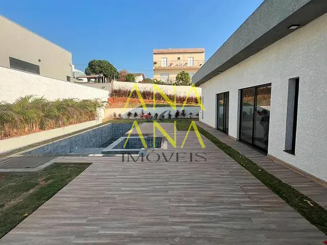 Casa com 600m² 3 quartos e 5 banheiros, à venda, no bairro Condomínio Quinta da Baroneza II em Bragança Paulista