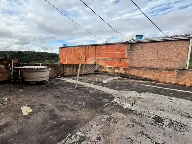 Casa 3 quartos e 1 banheiro, à venda, no bairro Granjas Betânia em Juiz de Fora