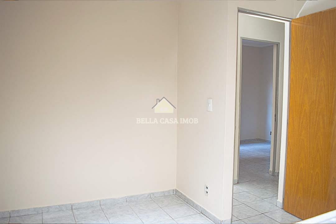 Casa à venda com 3 quartos, 106m² - Foto 4