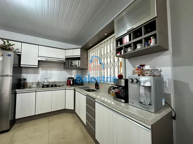 Casa com 240m² 2 quartos e 2 banheiros, à venda, no bairro Colina do Sol em Fraiburgo