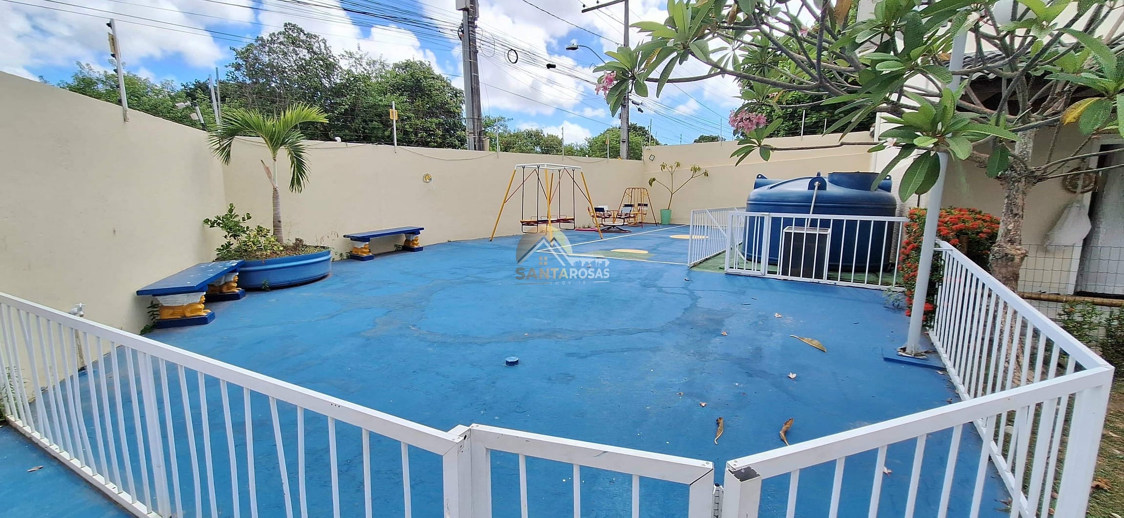 Casa para alugar com 3 quartos, 85m² - Foto 1