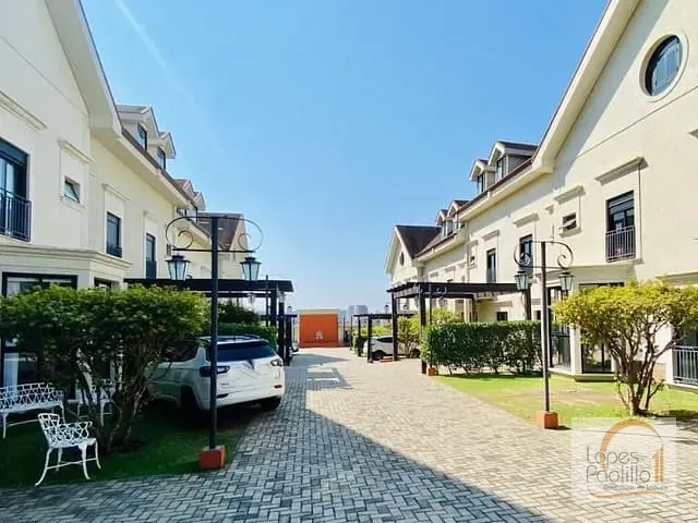 Casa com 350m² 4 quartos e 5 banheiros, à venda, no bairro Vila Esperia Ou Giglio em Atibaia