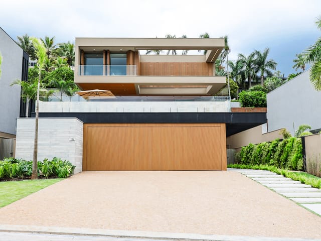 Casa com 950m² 6 quartos e 10 banheiros, à venda, no bairro Tamboré em Santana de Parnaíba