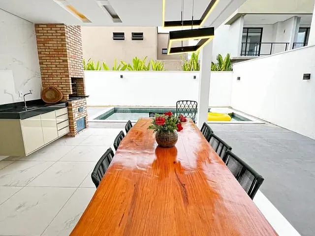 Casa 4 quartos e 4 banheiros, à venda, no bairro Uruguai em Avenida João XXIII