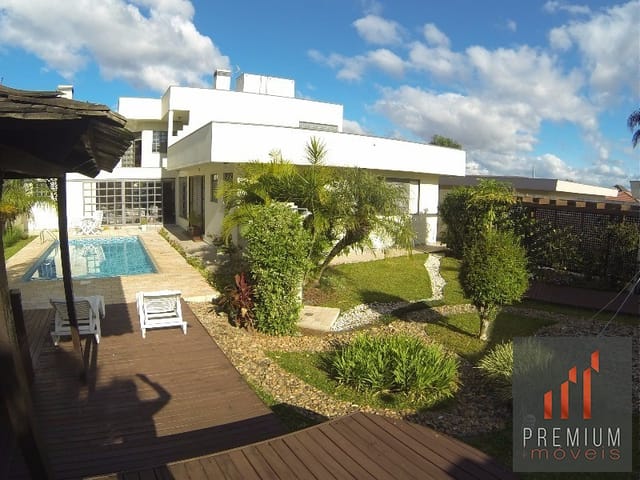Casa com 727m² 4 quartos e 6 banheiros, à venda, no bairro Estrela em Ponta Grossa