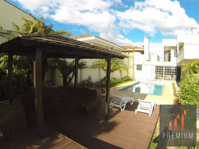 Casa com 727m² 4 quartos e 6 banheiros, à venda, no bairro Estrela em Ponta Grossa