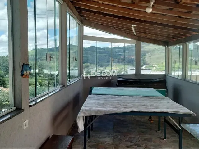 Casa com 525m² 3 quartos e 3 banheiros, à venda, no bairro Parque Véu das Noivas em Poços de Caldas