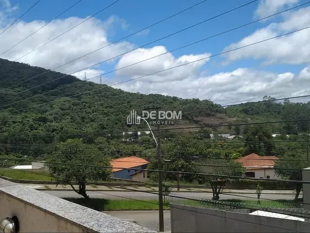 Casa com 525m² 3 quartos e 3 banheiros, à venda, no bairro Parque Véu das Noivas em Poços de Caldas