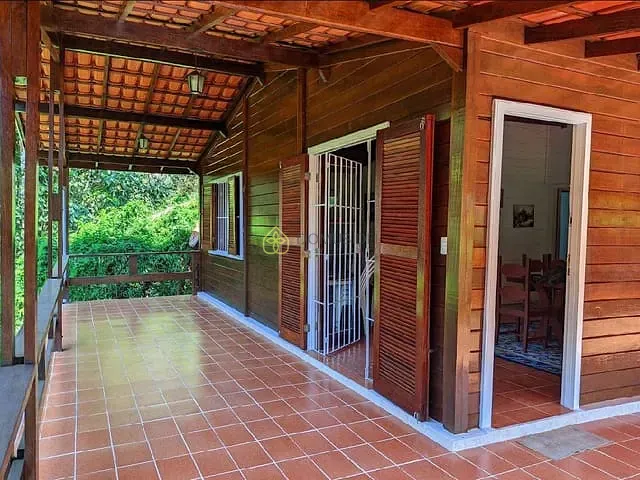 Casa com 1125m² 3 quartos e 2 banheiros, à venda, no bairro Vila de Maringá em Itatiaia