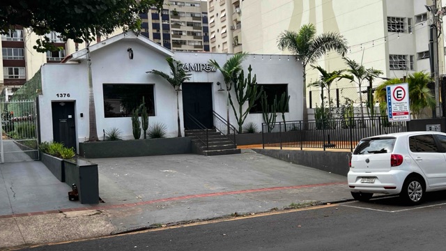 Casa com 656m² 3 quartos e 4 banheiros, à venda, no bairro Centro em Londrina
