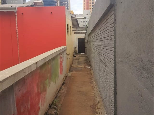 Casa com 656m² 3 quartos e 4 banheiros, à venda, no bairro Centro em Londrina