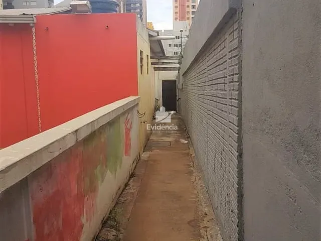 Casa com 656m² 3 quartos e 4 banheiros, à venda, no bairro Centro em Londrina