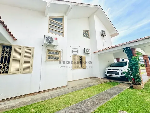 Casa com 450m² 5 quartos e 3 banheiros, à venda, no bairro Jurerê Internacional em Florianópolis