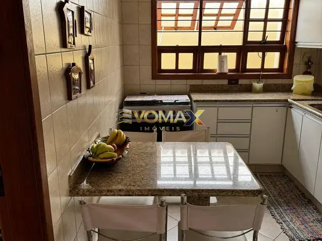 Casa 3 quartos e 3 banheiros, à venda, no bairro Parque da Lagoa em Itapetininga