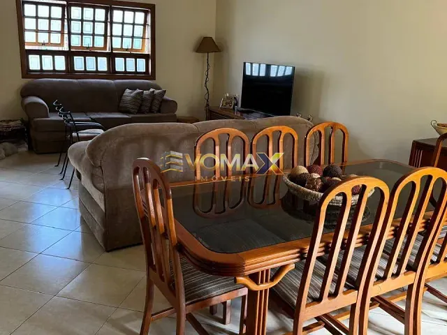 Casa 3 quartos e 3 banheiros, à venda, no bairro Parque da Lagoa em Itapetininga