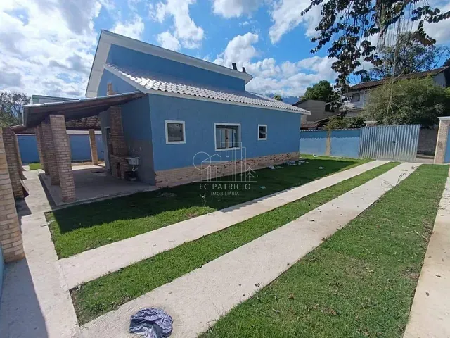 Casa com 360m² 2 quartos e 2 banheiros, à venda, no bairro Parada Modelo em Guapimirim