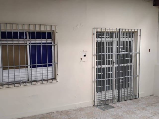 Casa com 215m² 3 quartos e 1 banheiro, à venda, no bairro Cidade Nova em Aracaju