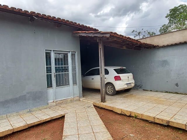 Casa com 360m² 3 quartos e 2 banheiros, à venda, no bairro Independência - 2º Complemento em Aparecida de Goiânia