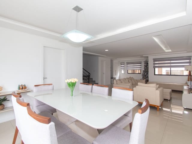 Casa 4 quartos e 5 banheiros, à venda, no bairro Campo Comprido em Curitiba