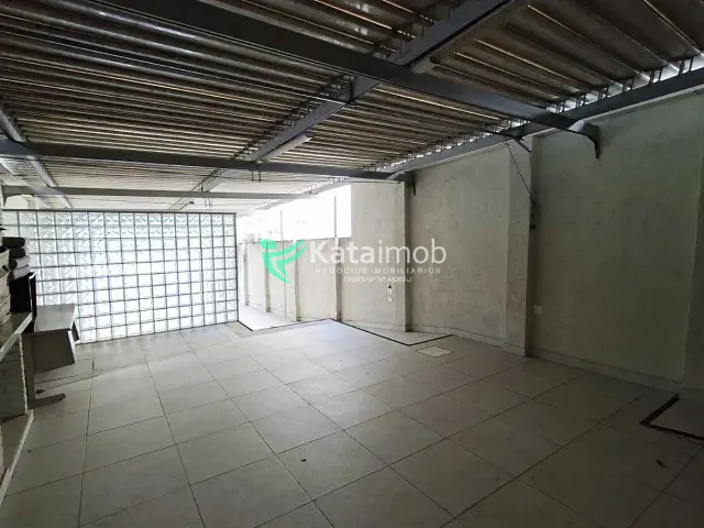 Casa 4 quartos e 3 banheiros, à venda ou para alugar, no bairro Saúde em São Paulo
