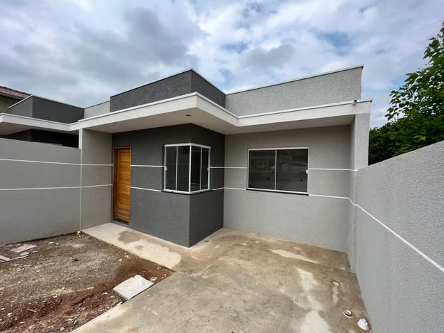 Foto do Casa - Casas em construção, de frente para a rua, contendo 3 dormitórios à venda no bairro Jardim das Graças, Colombo, PR | K9 Imóveis