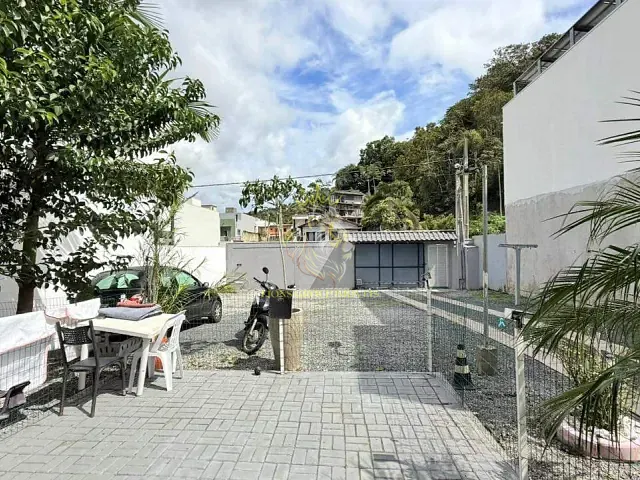 Casa com 300m² 2 quartos e 1 banheiro, à venda, no bairro São Francisco de Assis em Camboriú