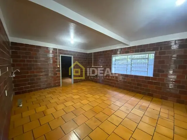 Casa 3 quartos e 2 banheiros, à venda, no bairro Imperial em Concórdia