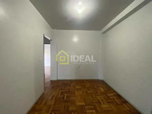 Casa 3 quartos e 2 banheiros, à venda, no bairro Imperial em Concórdia