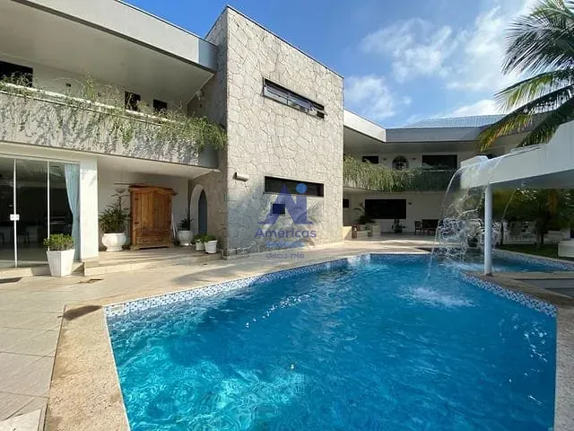 Casa com 1000m² 4 quartos e 8 banheiros, à venda, no bairro Barra da Tijuca em Rio de Janeiro