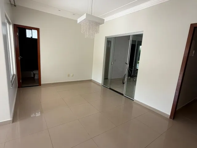 Casa com 434m² 3 quartos e 4 banheiros, para alugar, no bairro Cidade Vera Cruz em Aparecida de Goiânia