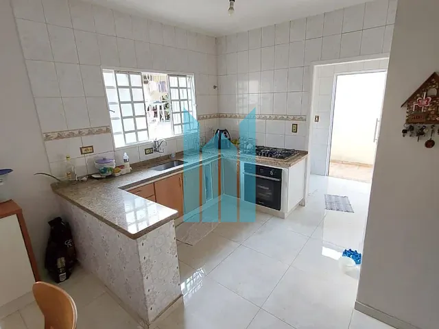 Casa 3 quartos e 2 banheiros, à venda, no bairro Jardim das Hortênsias em Poços de Caldas