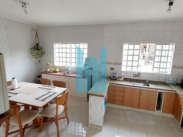 Casa 3 quartos e 2 banheiros, à venda, no bairro Jardim das Hortênsias em Poços de Caldas