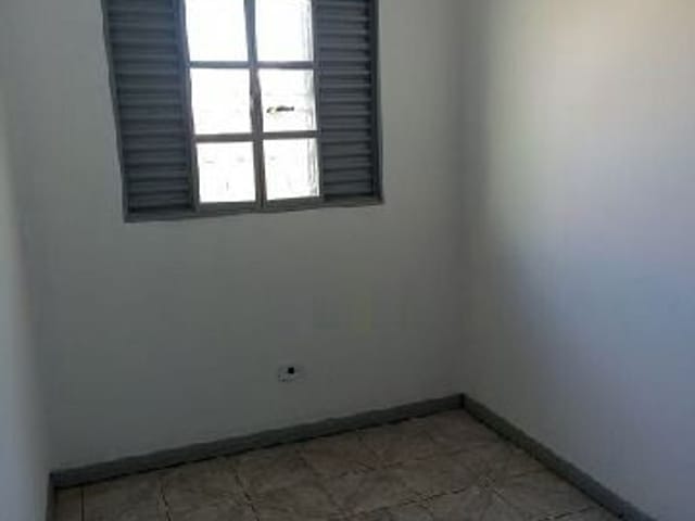 Casa com 153m² 2 quartos e 1 banheiro, à venda, no bairro Jardim Esperança em Cambé
