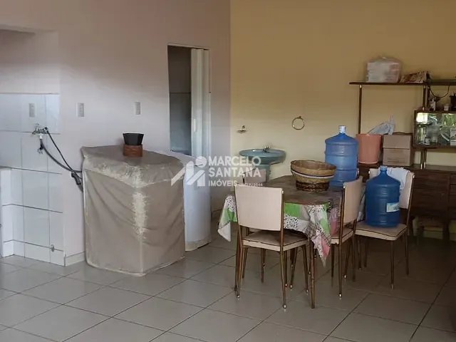 Casa com 300m² 3 quartos e 1 banheiro, à venda, no bairro Ibirapuera em Vitória da Conquista