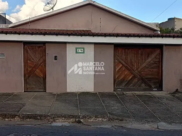 Casa com 300m² 3 quartos e 1 banheiro, à venda, no bairro Ibirapuera em Vitória da Conquista