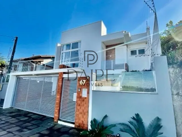 Casa com 302m² 3 quartos e 3 banheiros, à venda, no bairro Vila Velha em Campo Bom