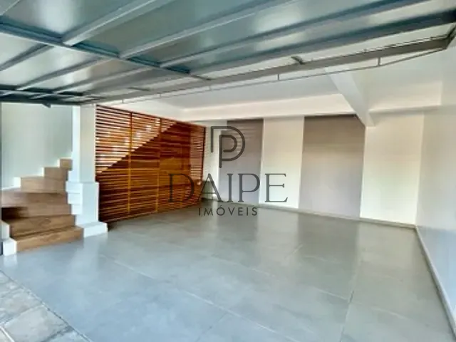 Casa com 302m² 3 quartos e 3 banheiros, à venda, no bairro Vila Velha em Campo Bom