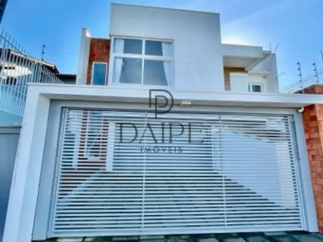Casa com 302m² 3 quartos e 3 banheiros, à venda, no bairro Vila Velha em Campo Bom