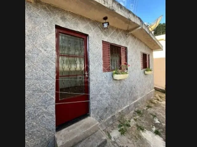Casa com 50m² 1 quarto e 1 banheiro, para alugar, no bairro Santana do Pedregal em Poços de Caldas