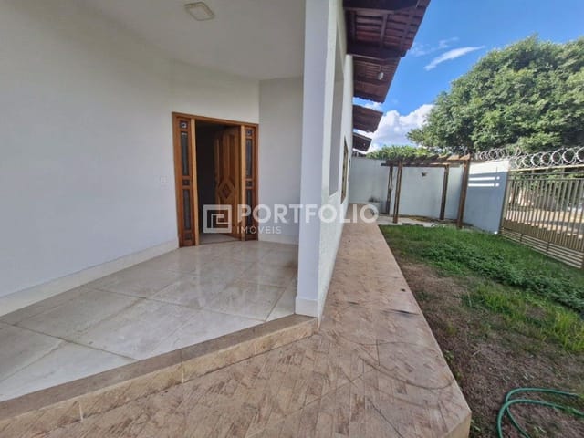 Foto do Casa - Casa com 3 dormitórios à venda por R$ 800.000,00 - Parque Anhangüera - Goiânia/GO | Portfolio Imóveis